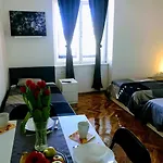 Apartman Pula-center And *