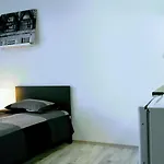 Apartman Pula-center And *
