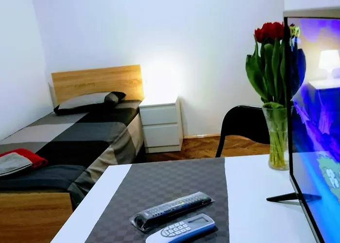 Pula-center And * 풀라