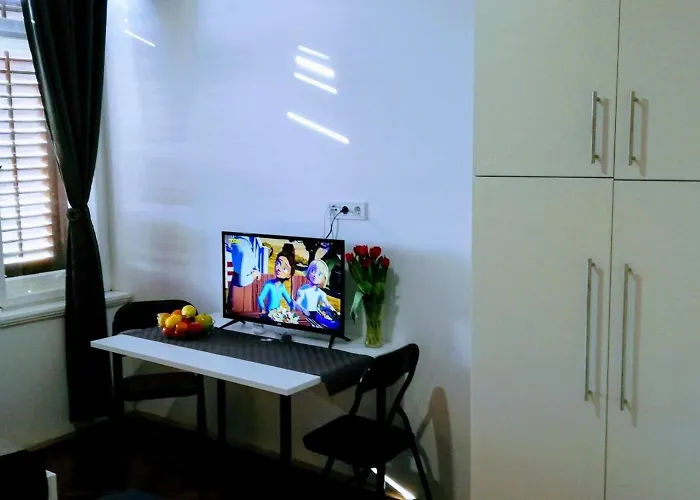 Pula-center And 풀라