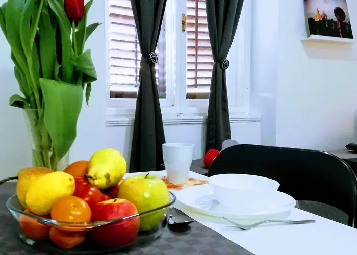 Pula-center And * 풀라