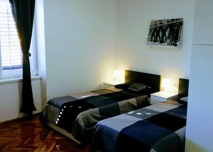 Pula-center And 아파트 *