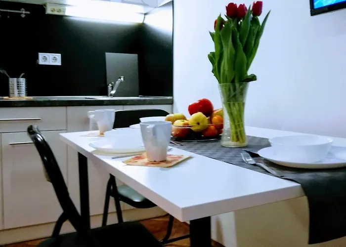 Pula-center And 아파트